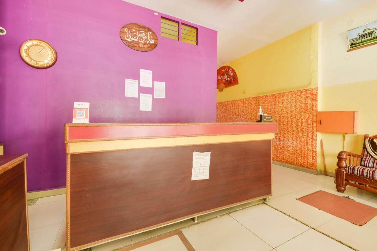 Spot On 74228 Galaxy Comforts Hotell Narasimharaja Puram Eksteriør bilde