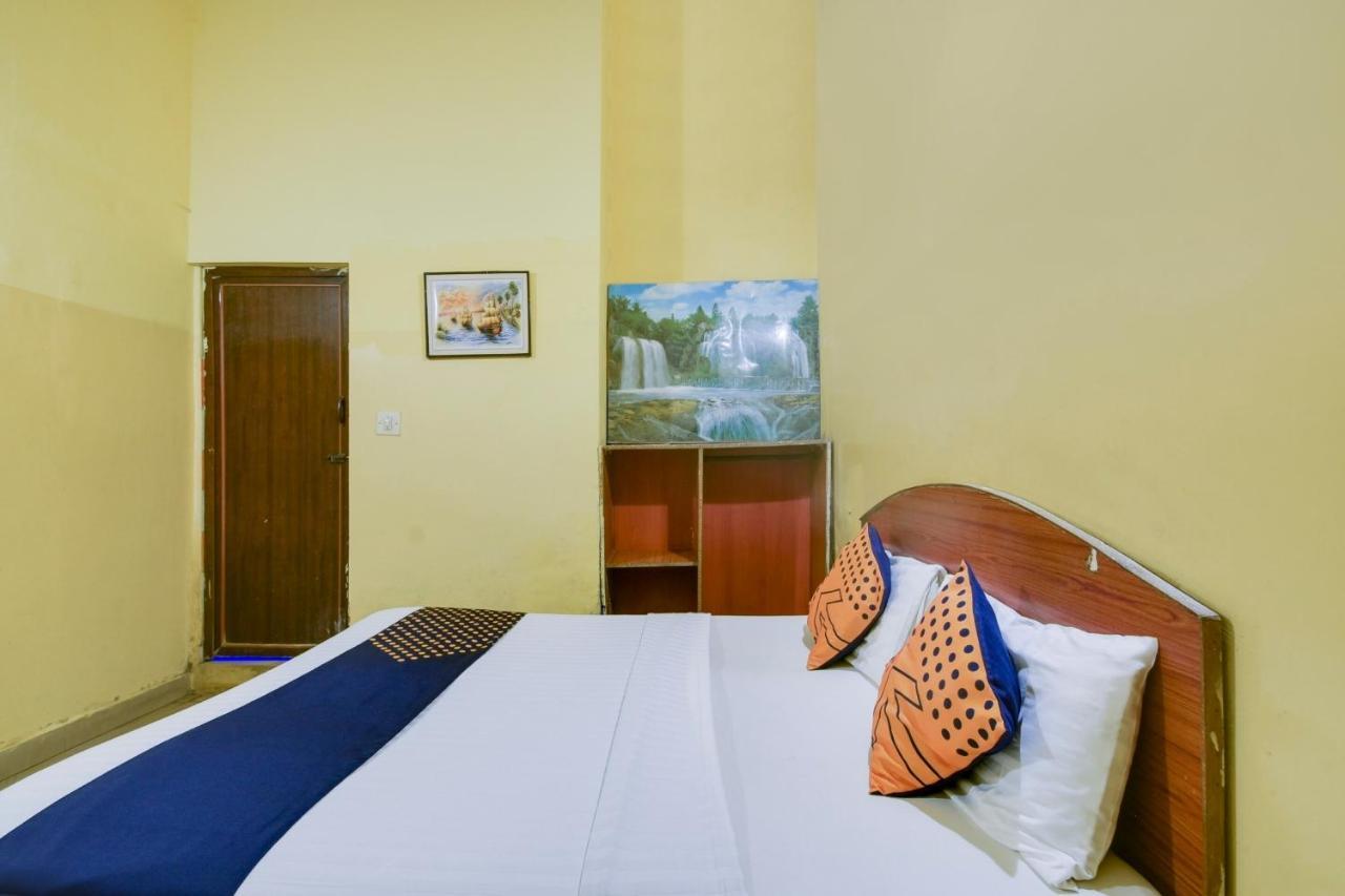 Spot On 74228 Galaxy Comforts Hotell Narasimharaja Puram Eksteriør bilde