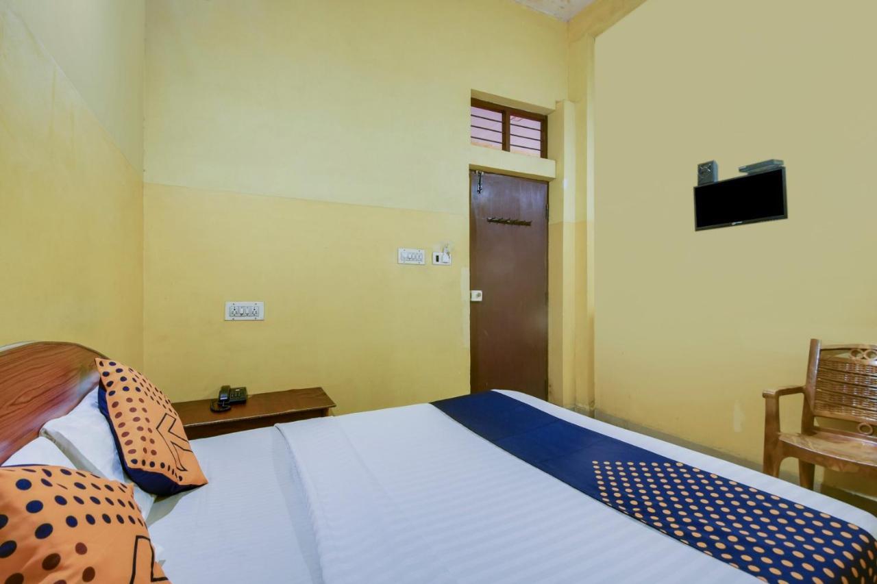 Spot On 74228 Galaxy Comforts Hotell Narasimharaja Puram Eksteriør bilde